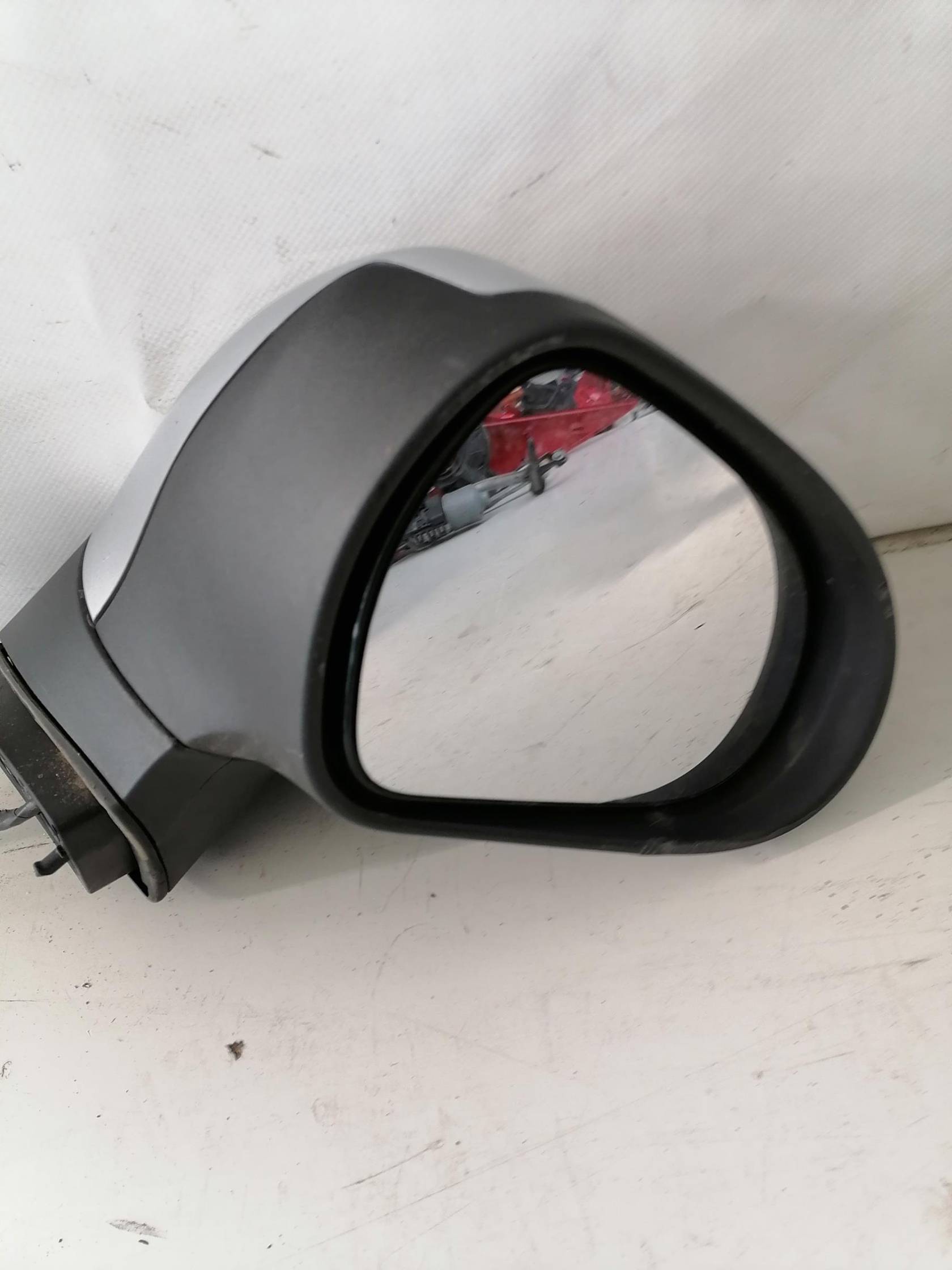 Retrovisore est. dx.